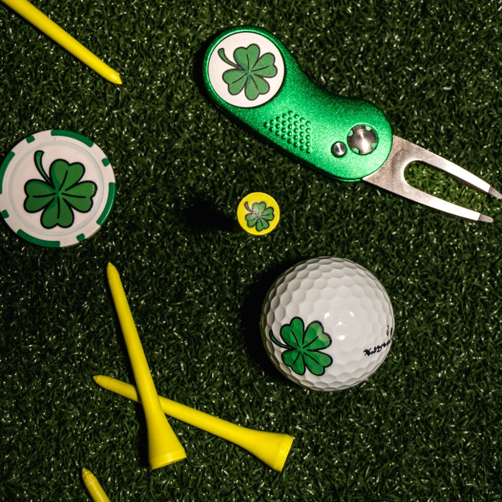 golf logotuotteet referenssipainatuksella neliapilateema