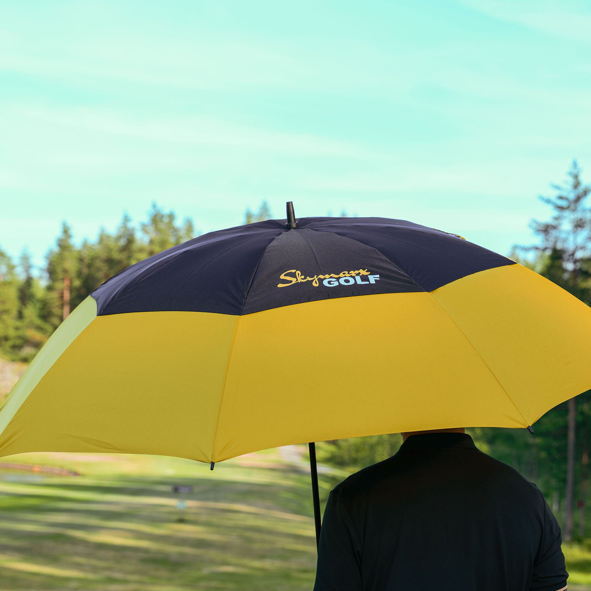 big golf umbrella on tour
